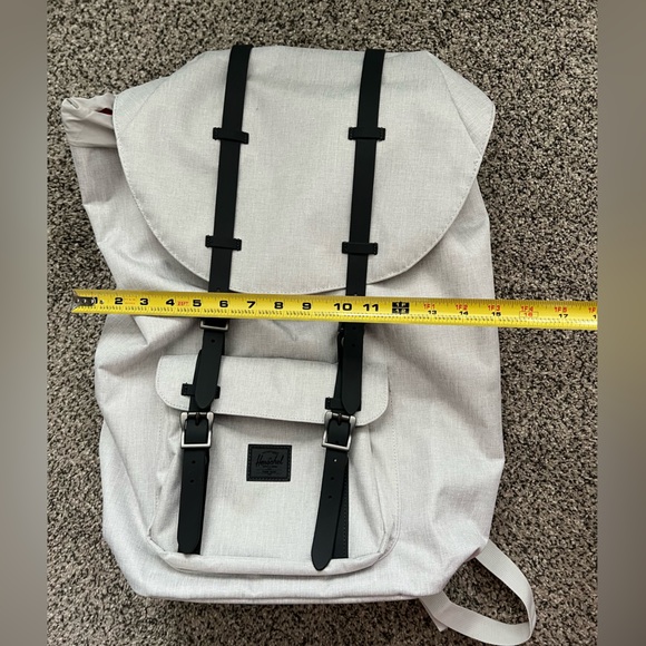Herschel Backpack - Picture 9 of 11